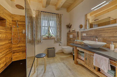 Ebenerdiges Badezimmer im Chalet